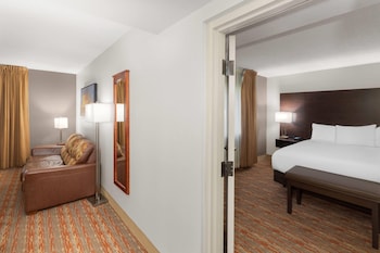 Suite, 1 King Bed, Accessible (First Floor, Roll-In Shower, Mobility)