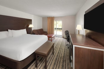 Deluxe Room, 1 King Bed, Non Smoking (Second Floor)