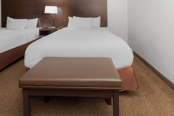 Deluxe Room, 2 Queen Beds, Non Smoking (Second Floor)