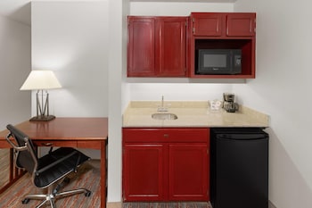 Deluxe Suite, 1 King Bed, Non Smoking (Second Floor)