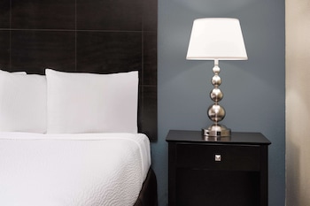 Standard Room, 1 Queen Bed, Non Smoking