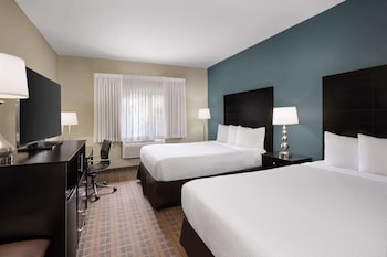 Standard Room, 2 Queen Beds, Non Smoking (Walk-in Shower)