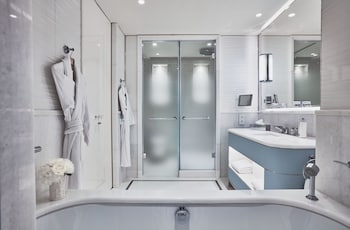 Junior Suite, 1 King Bed