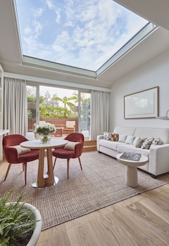 Suite, Terrace (OASIS)