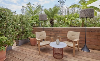 Suite, Terrace (OASIS)