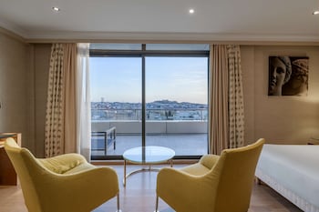 Premium Room (Acropolis View)