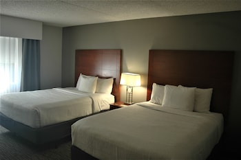 Deluxe Room, 2 Queen Beds, Accessible, City View (Mobility nonsmoking)