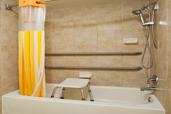 Room, 1 Queen Bed, Accessible, Non Smoking (Ground Floor)
