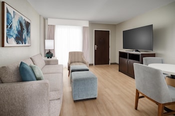 Deluxe Suite, 2 Queen Beds