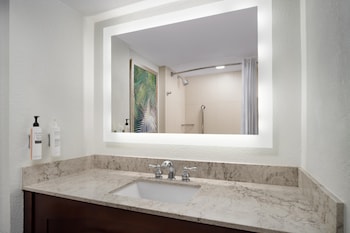 Deluxe Suite, 2 Queen Beds