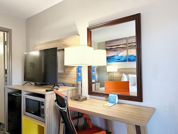 Standard Room, 1 King Bed