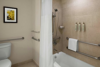 Room, 1 King Bed, Mobility Accessible (Hearing Accessible, w/ Tub)