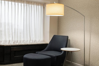 Room, 1 King Bed, Hearing Accessible