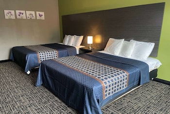 Deluxe Room, 2 Queen Beds, Non Smoking