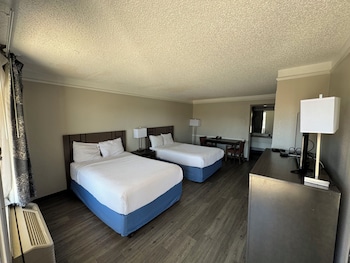 Room, 2 Double Beds, Smoking