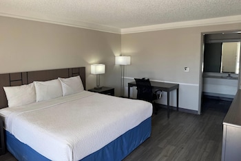 Studio Suite, 1 King Bed, Non Smoking