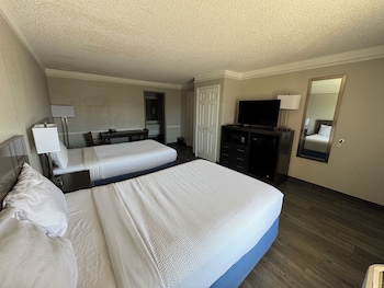 Room, 2 Double Beds, Smoking