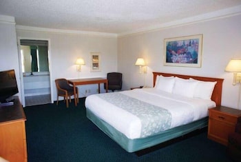 Studio Suite, 1 King Bed, Non Smoking