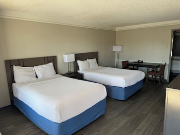 Room, 2 Double Beds, Smoking