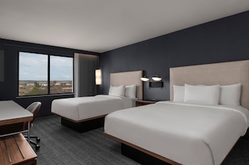 Room, 2 Double Beds, Hearing Accessible (Roll-in Shower)
