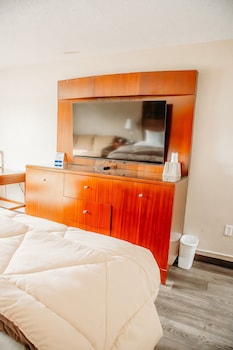 Room, 1 King Bed, Non Smoking