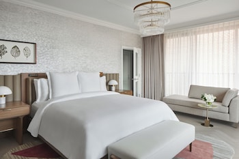 Suite, 1 King Bed (Georgetown)