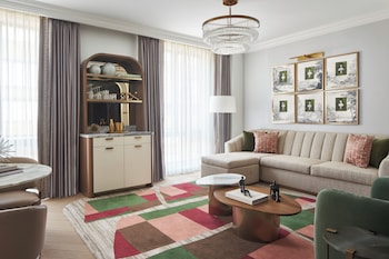 Premier Suite, 1 King Bed (East Wing)