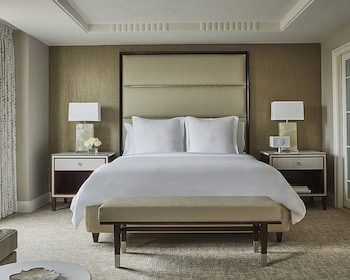 Premier Room, 1 King Bed