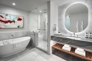 Premier Suite, 1 King Bed (East Wing)