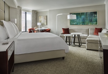 Premier Room, 2 Double Beds (Grand)
