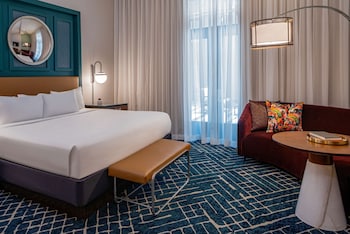 Room, 1 King Bed, Courtyard