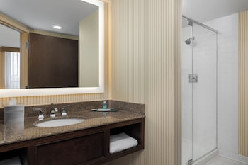Deluxe Room, 2 Queen Beds, Non Smoking