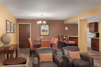 Suite, 1 King Bed, Non Smoking
