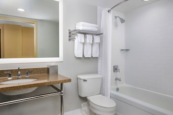 Room, 2 Queen Beds, Non Smoking