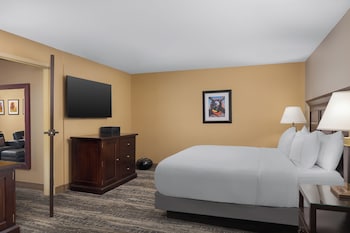 Suite, 1 King Bed, Non Smoking