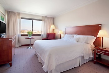 Deluxe Suite, 1 Bedroom, Smoking, City View