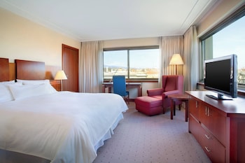 Deluxe Room, 1 Queen Bed, City View
