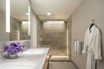 Executive Suite, 1 King Bed