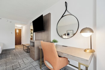Standard Room, 2 Queen Beds (Worklife)