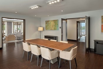 Suite, 2 Bedrooms, Mountain View