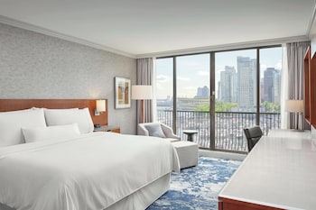 Premium Room, 1 King Bed, Marina View