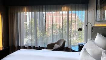 Luxury Room, 1 King Bed