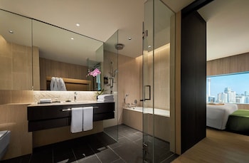 Signature Suite