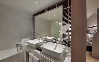 Lifestyle Premier Suite