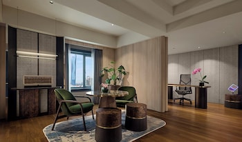 PARKROYAL COLLECTION Suite