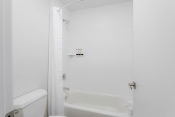 Room, 1 King Bed, Ground Floor