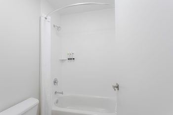 Room, 1 King Bed (Upper Floor)