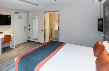 Family Room (Premium, 2 Adults + 2 Children)