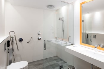 Family Room (Premium, 2 Adults + 2 Children)