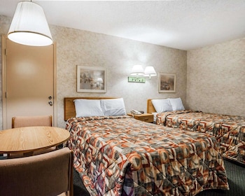 Double Room, 2 Double Beds, Smoking